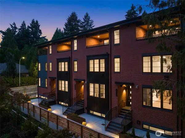 11223 Ne 13th Lane, Bellevue, WA 98004