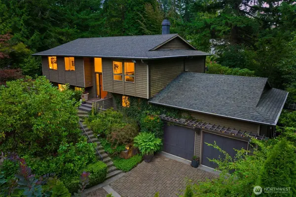 21803 NE 17th Court, Sammamish, WA 98074