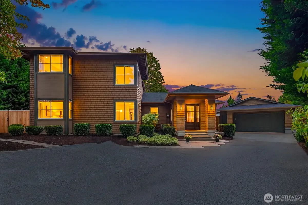 701 20th Avenue W, Kirkland, WA 98033 - #1