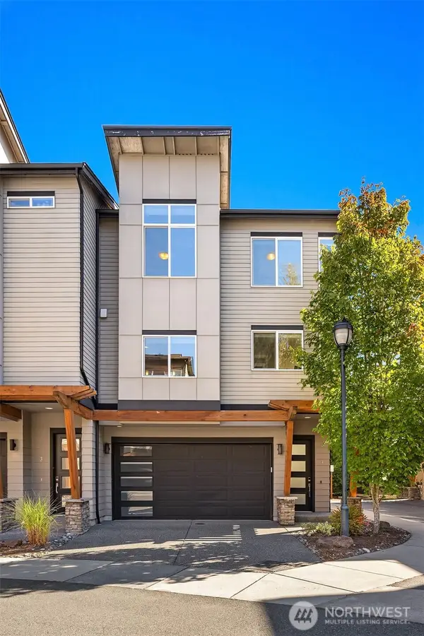 19225 Damson Road #D4, Lynnwood, WA 98036