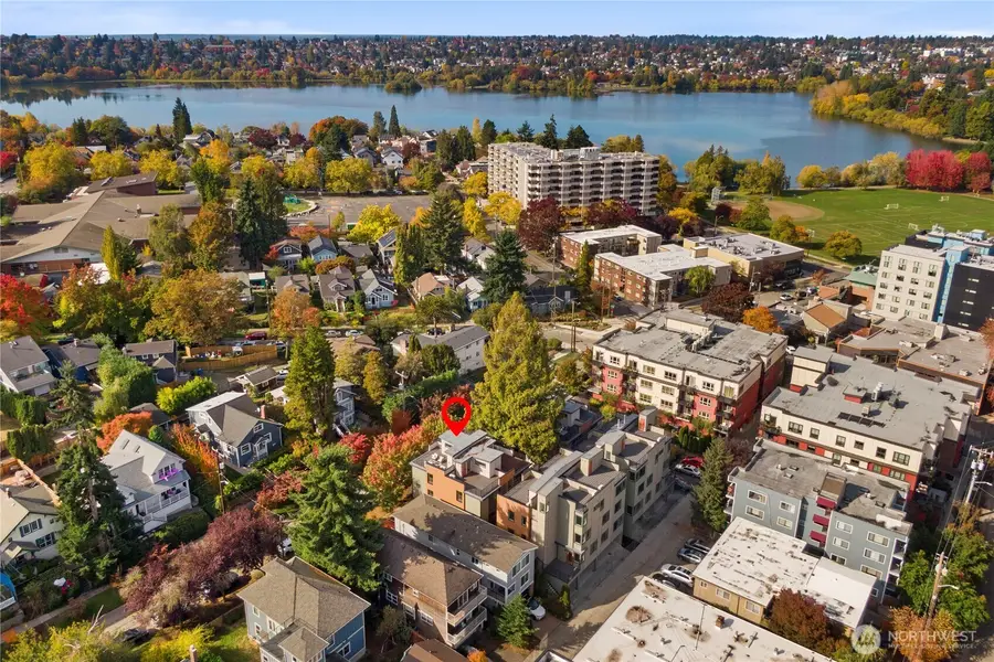 6538 Latona Avenue Ne, Seattle, WA 98115 - #2