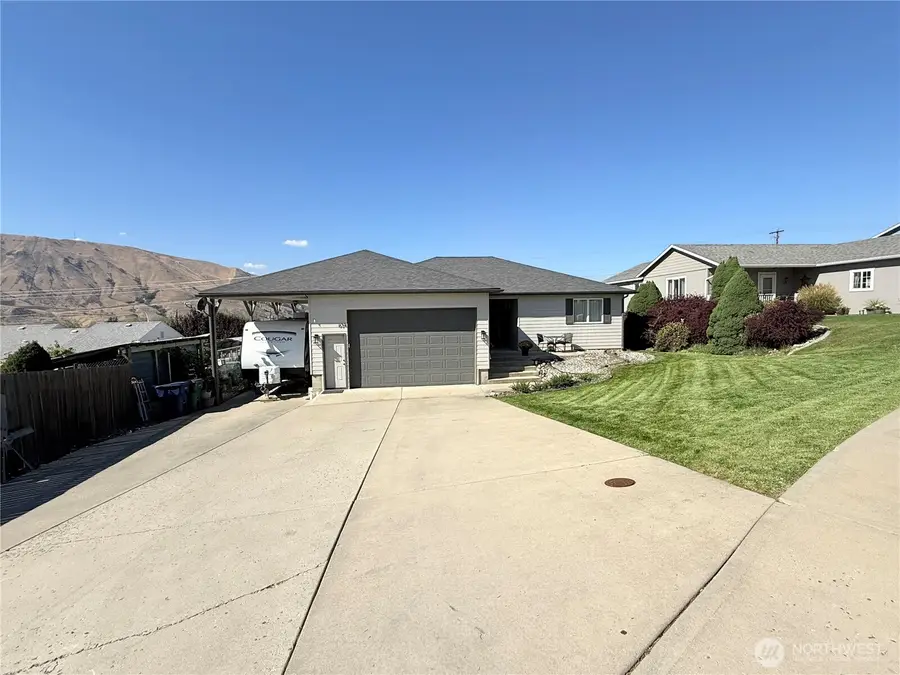 634 S Lincoln Place, East Wenatchee, WA 98802 - #2
