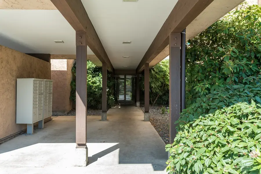 2021 N Laventure Road #201, Mount Vernon, WA 98273 - #2