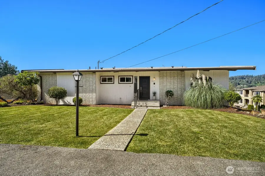 3627 Wells Avenue N, Renton, WA 98056 - #2