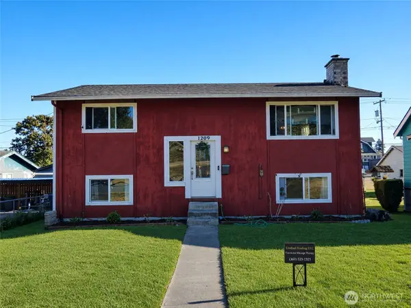 1209 E 5th Street, Port Angeles, WA 98362