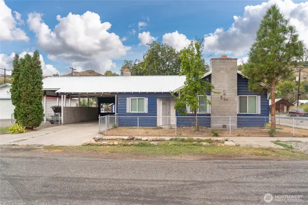 2 S Elm Street, Omak, WA 98841