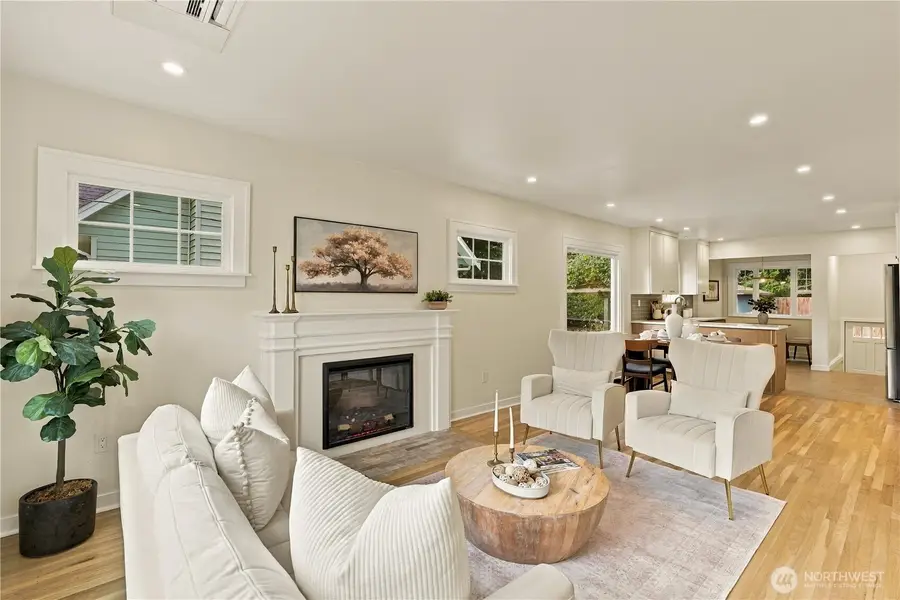 8055 Corliss Avenue N, Seattle, WA 98103 - #3