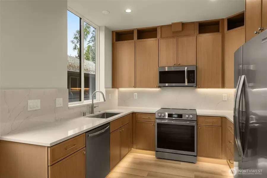 10331 Ashworth Avenue N, Seattle, WA 98133 - #2