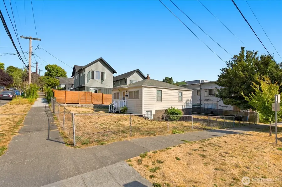 1403 E Alder Street, Seattle, WA 98122 - #3