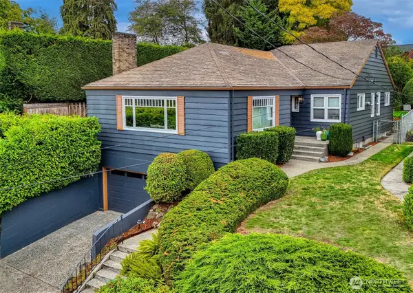 916 Harvard Avenue E, Seattle, WA 98102