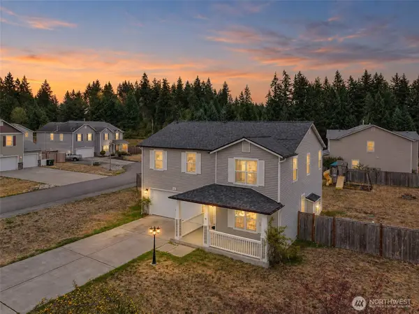 301 Easy St Se, Rainier, WA 98576