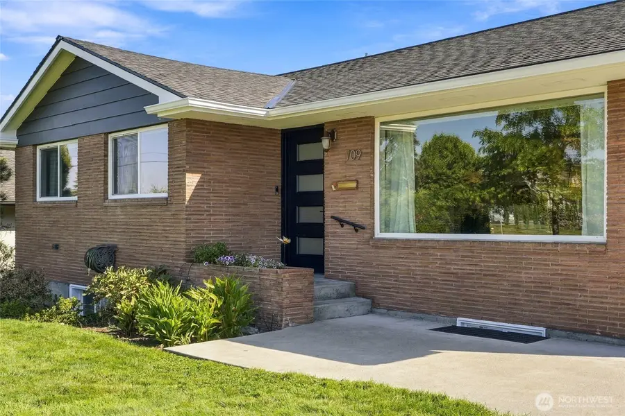 709 Colby Avenue, Everett, WA 98201 - #3