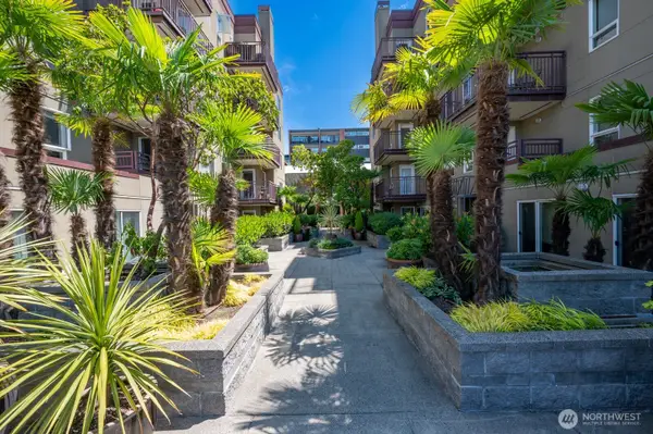 1711 E Olive Way #305, Seattle, WA 98102