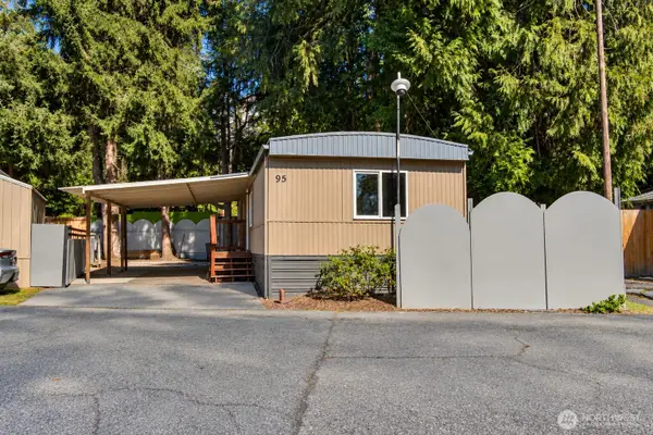 10515 Woodinville Dr #95, Bothell, WA 98011