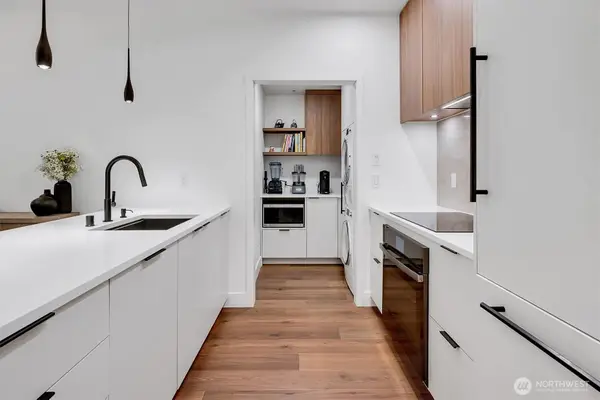 300 110th Avenue Ne #314, Bellevue, WA 98004