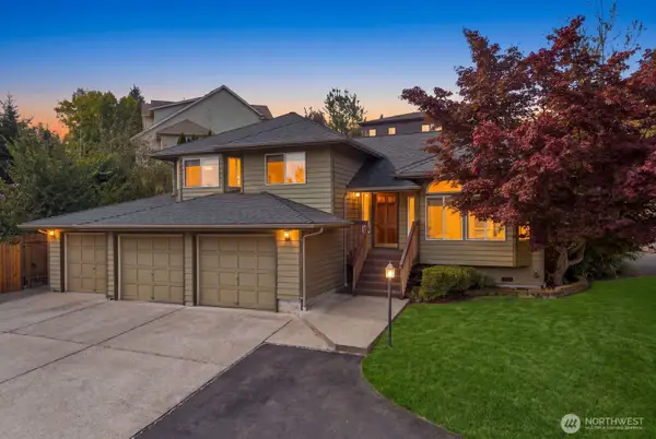 15928 Larch Way, Lynnwood, WA 98087