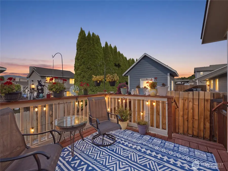 312 S Mary Avenue, East Wenatchee, WA 98802 - #2
