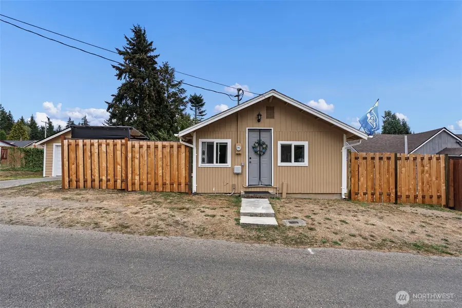 3018 Hollywood Avenue Ne, Bremerton, WA 98310 - #2