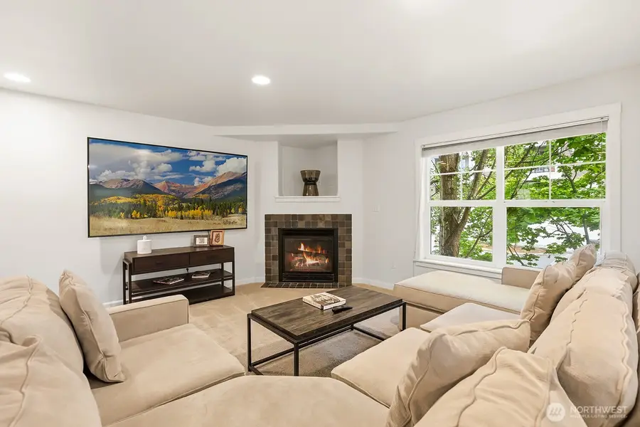 17520 12th Avenue Ne #B, Shoreline, WA 98155 - #2