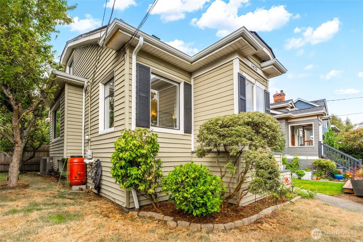 1423 33rd Avenue, Seattle, WA 98122 - #1