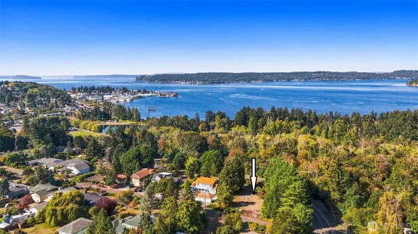 902 S Magnolia Lane, Tacoma, WA 98465