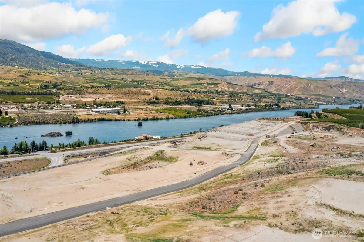 162 S Valiant Drive, East Wenatchee, WA 98802 - #1