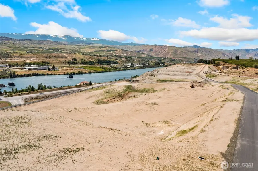 161 S Valiant Drive, East Wenatchee, WA 98802 - #2