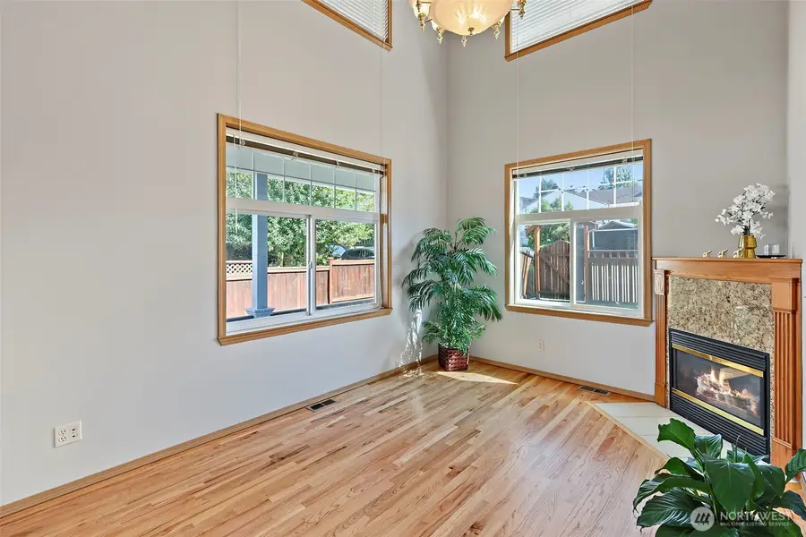 10821 Crestwood Drive S, Seattle, WA 98178 - #2