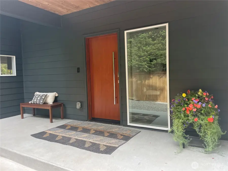 10030 37th Avenue Sw, Seattle, WA 98146 - #3