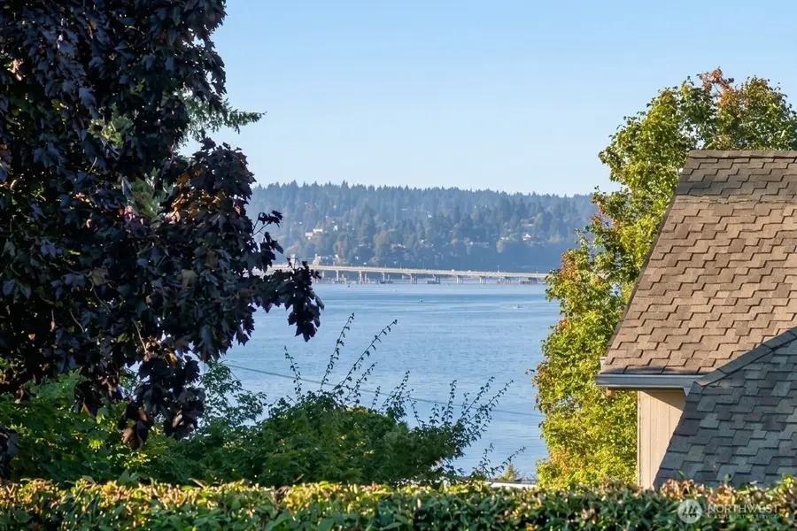 6605 SE 24th Street, Mercer Island, WA 98040 - #2