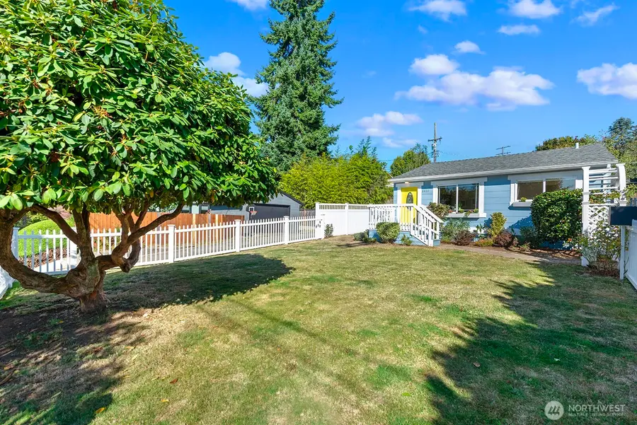 3610 SW Kenyon Street, Seattle, WA 98126 - #2