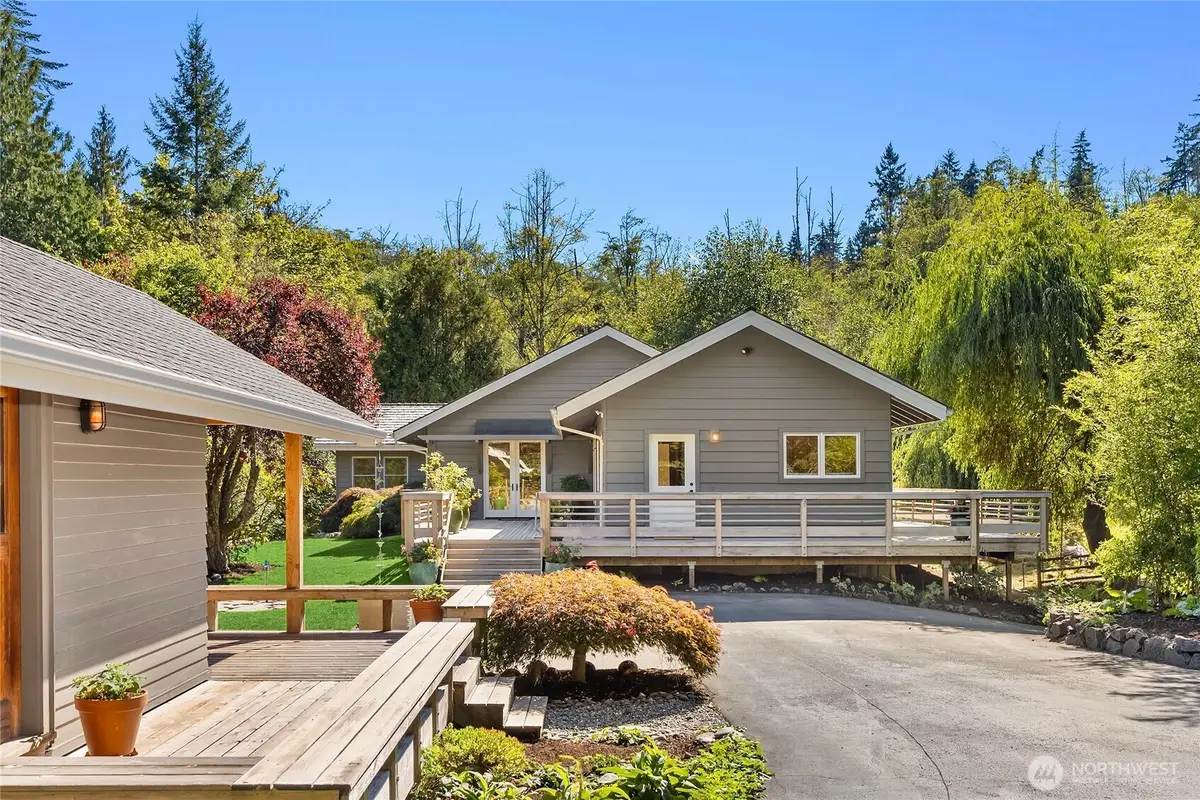 7183 NE Eagle Harbor Drive Ne, Bainbridge Island, WA 98110 - #1