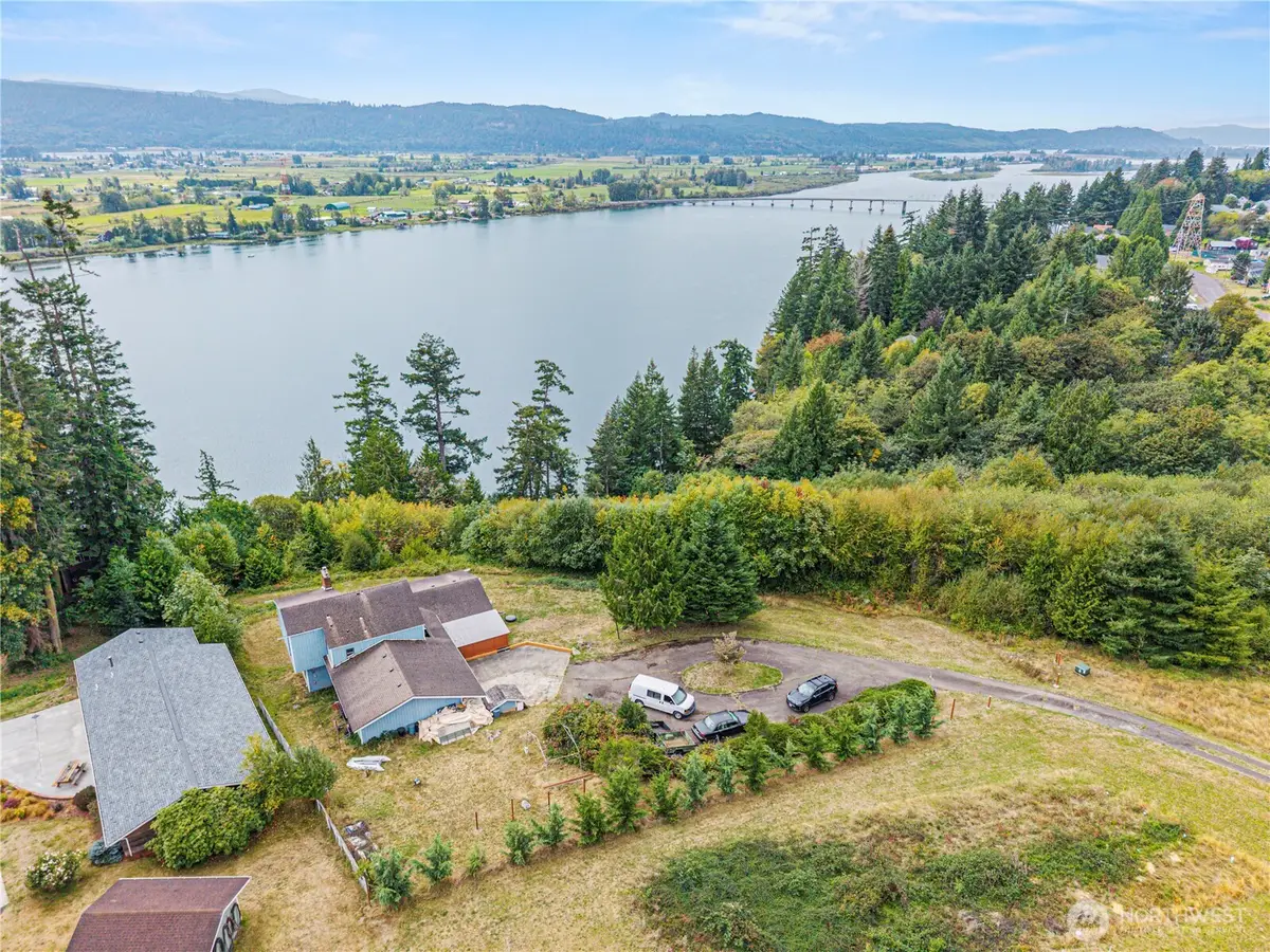 338 E State Route 4, Cathlamet, WA 98612 - #1