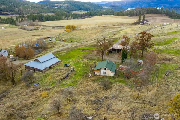 4521 Highway 25 S, Hunters, WA 99137