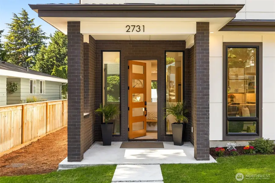 2731 50th Avenue Sw, Seattle, WA 98116 - #2