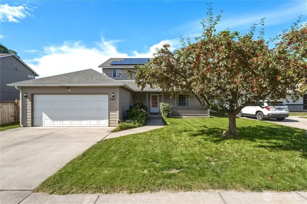 243 NW Schnabel Ln, College Place, WA 99324