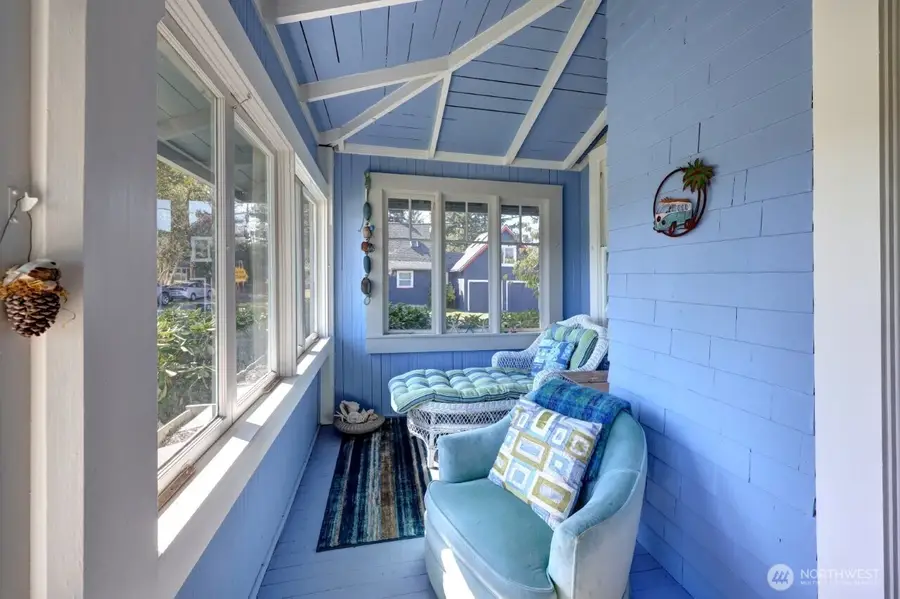 4002 K Place, Seaview, WA 98644 - #3