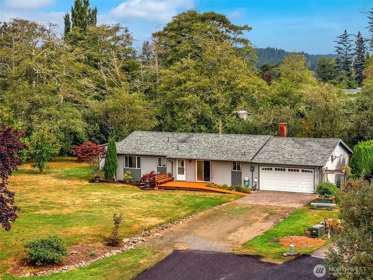 7103 Captain Gray Drive Drive, Ilwaco, WA 98624 - #1
