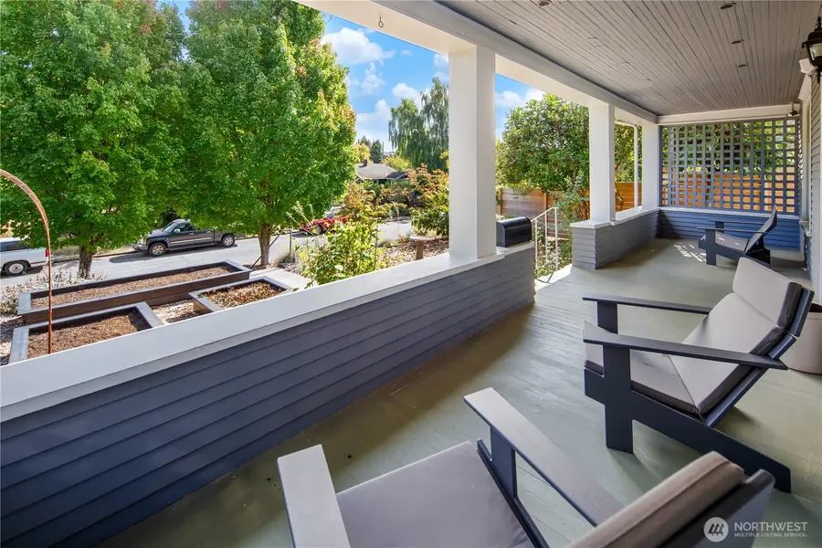 4023 47th Avenue Sw, Seattle, WA 98116 - #3