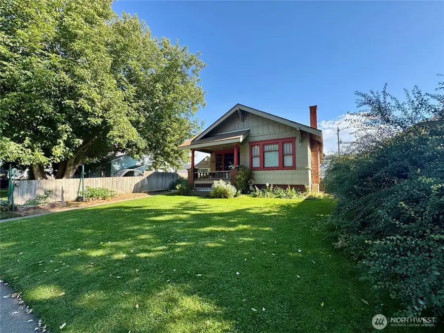 306 E Washington Avenue, Dayton, WA 99328 - #3