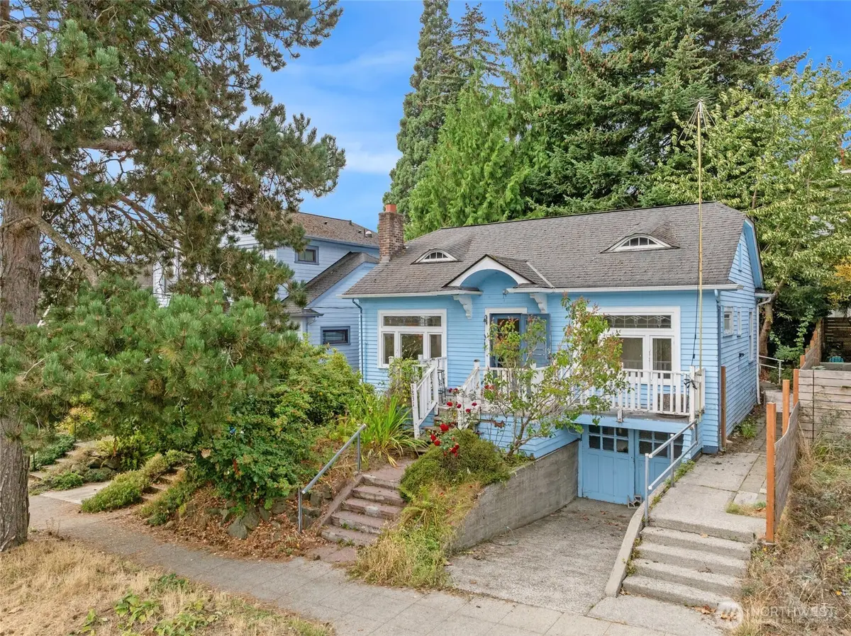 3831 Bagley Avenue N, Seattle, WA 98103 - #1