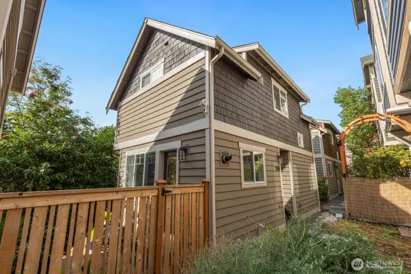7110 California Avenue Sw, Seattle, WA 98136
