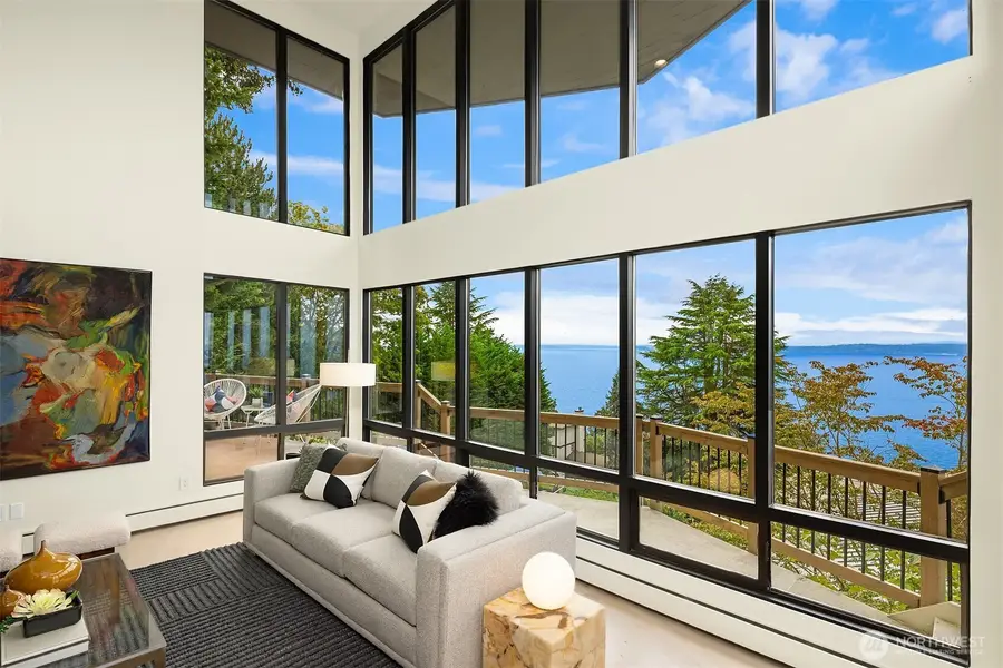 2583 Magnolia Boulevard W, Seattle, WA 98199 - #3