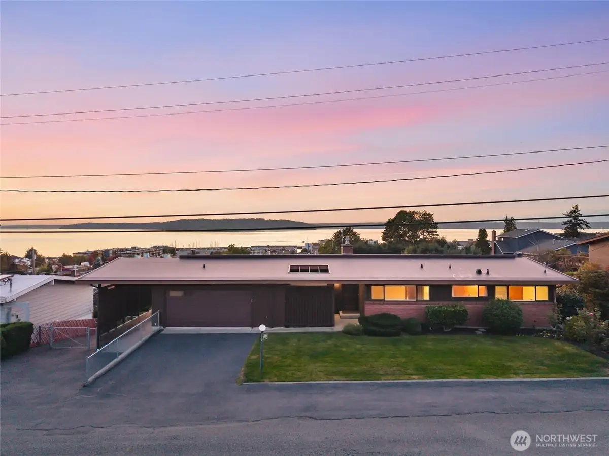 22545 10th Avenue S, Des Moines, WA 98198 - #1