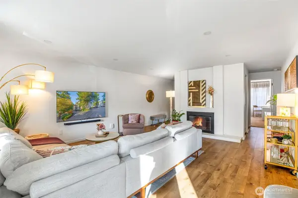 3206 80th Avenue Se #3, Mercer Island, WA 98040