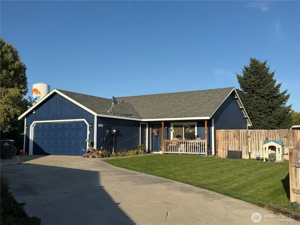 1421 S Cougar Drive, Moses Lake, WA 98827 - #1