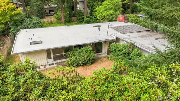 2439 160th Avenue Ne, Bellevue, WA 98008