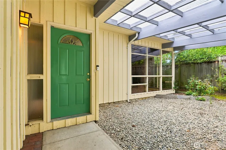 2439 160th Avenue Ne, Bellevue, WA 98008 - #2