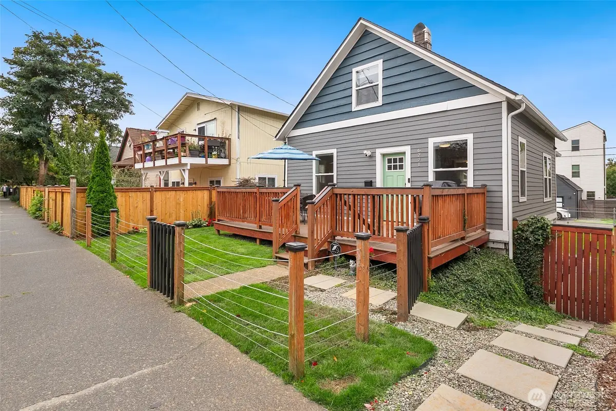 6271 Ellis Avenue S, Seattle, WA 98108 - #1