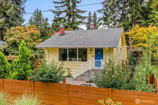 11037 Sand Point Way Ne, Seattle, WA 98125